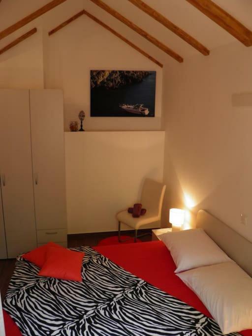 Romantic apartment Donje Celo Exterior foto